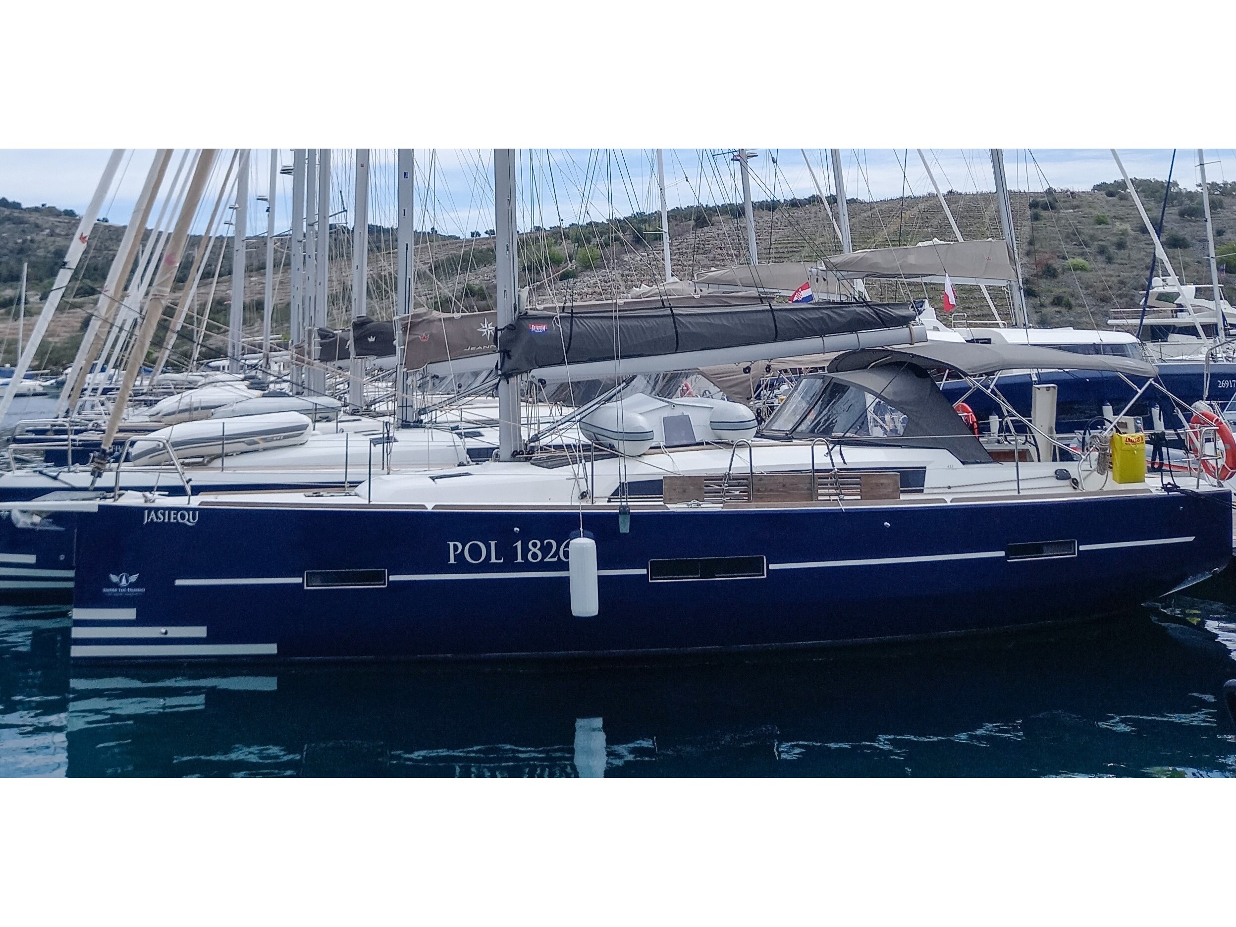 Dufour 412 Grand large - Yacht Charter Primošten & Boat hire in Croatia Šibenik Primošten Marina Kremik 3