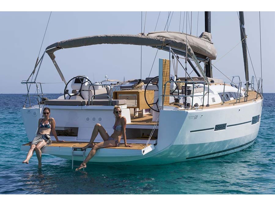 Dufour 520 Grand Large - Yacht Charter Liguria & Boat hire in Italy Italian Riviera La Spezia Province La Spezia Porto Lotti 2