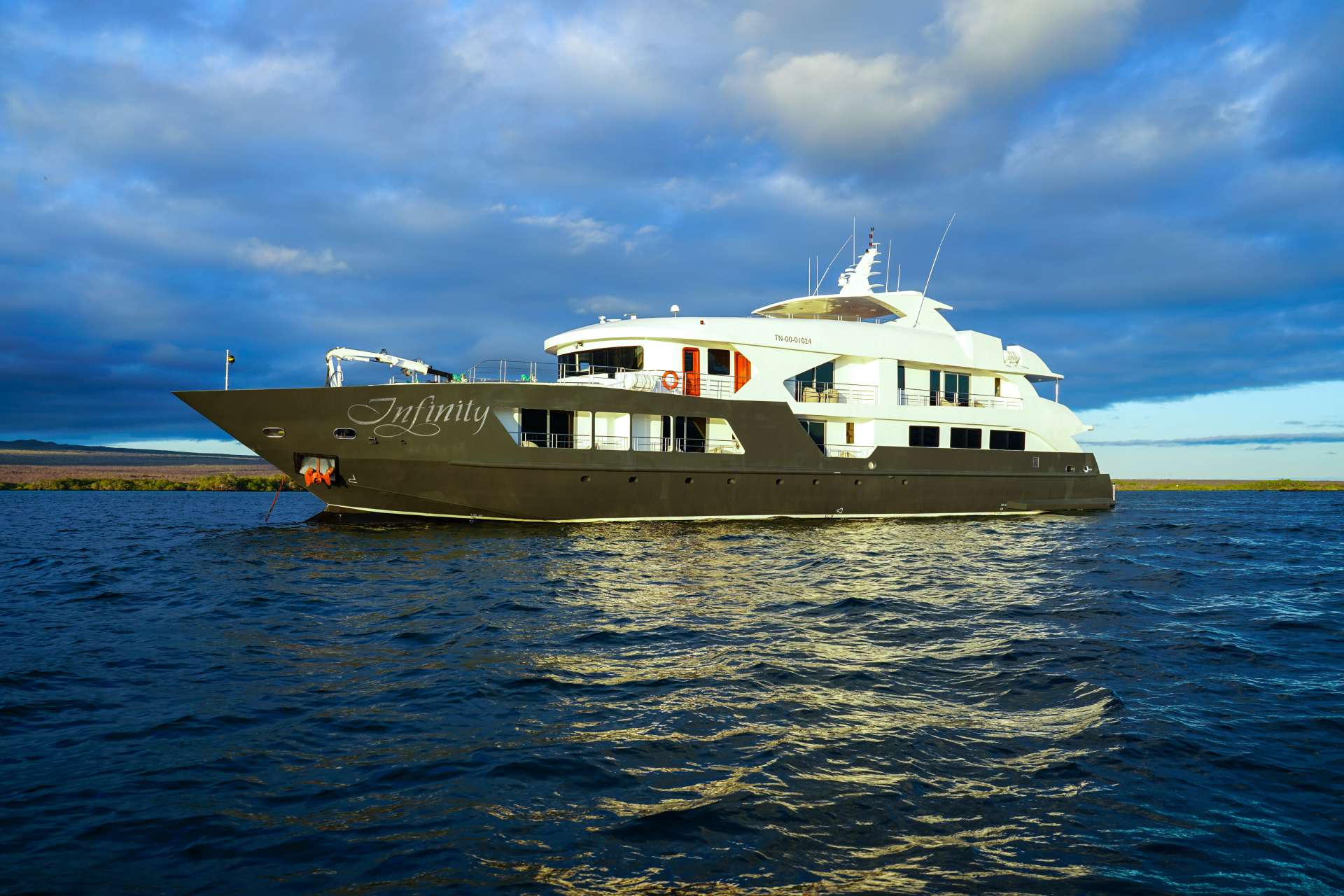 infinity - Yacht Charter Galapagos & Boat hire in Galapagos, Seymour Marina 1
