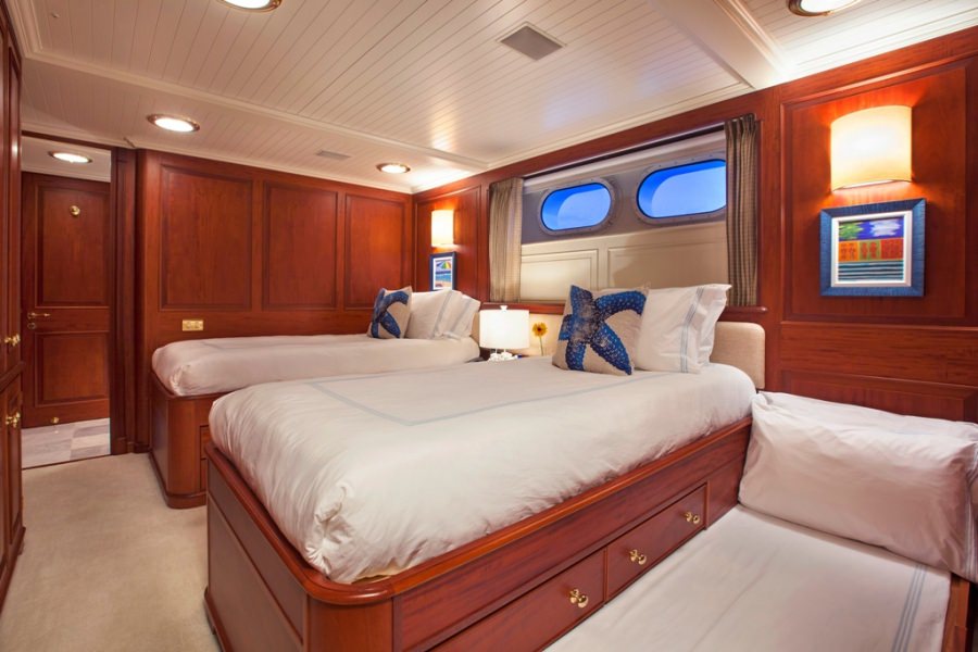 lady j - Luxury yacht charter St Lucia & Boat hire in Caribbean 5