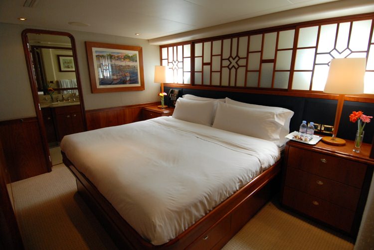 dona lola - Luxury yacht charter Bahamas & Boat hire in Bahamas 5