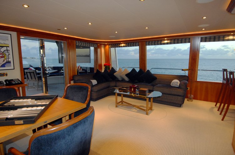 dona lola - Luxury yacht charter Bahamas & Boat hire in Bahamas 6