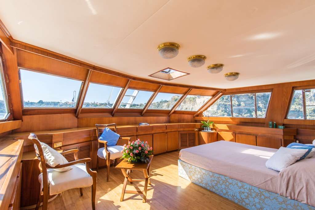 nafisa - Yacht Charter Lipari & Boat hire in Fr. Riviera & Tyrrhenian Sea 4