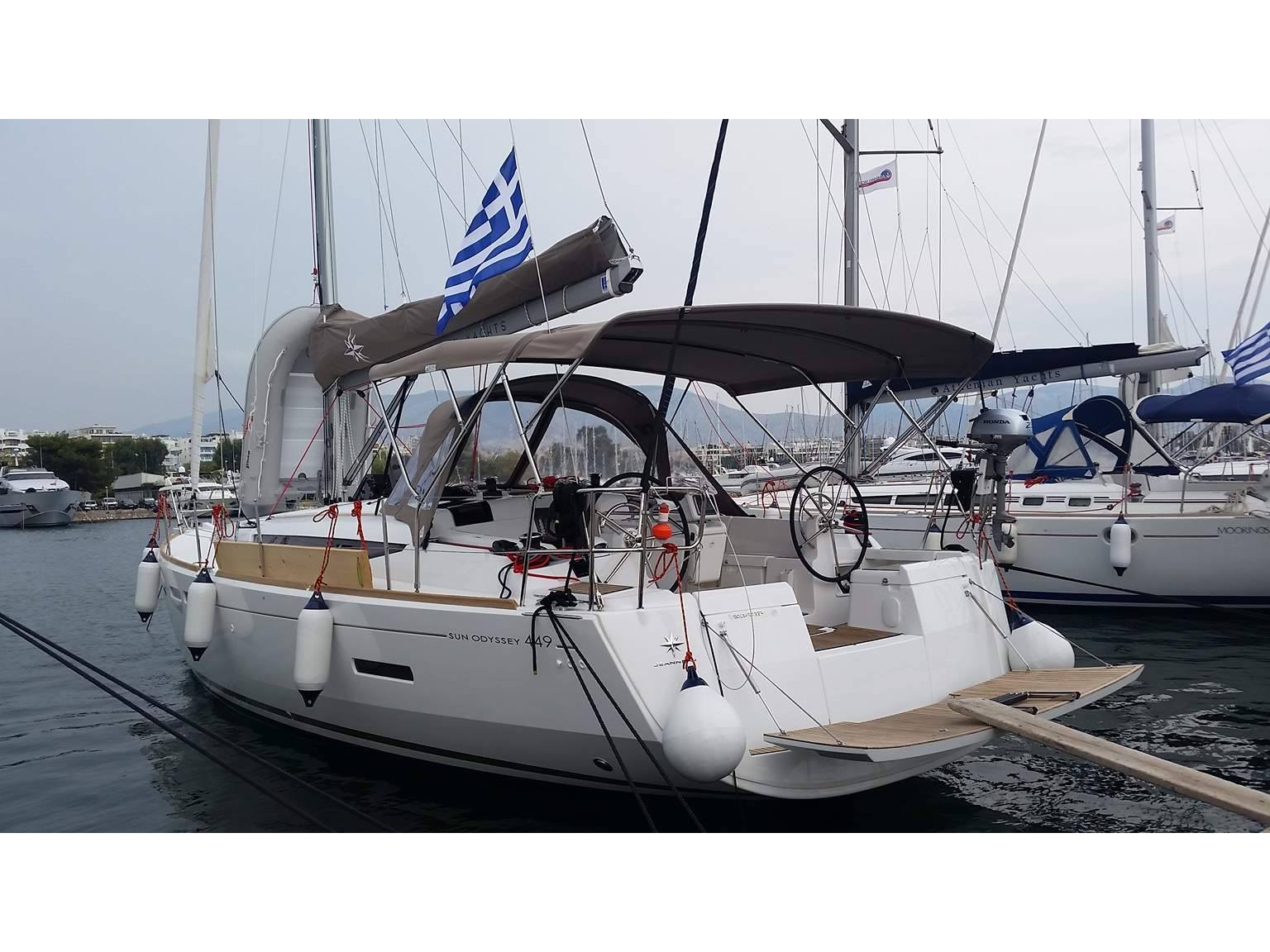 Sun Odyssey 449 - Superyacht charter Greece & Boat hire in Greece Cyclades Islands Paros Paros Piso Livadi Port 3