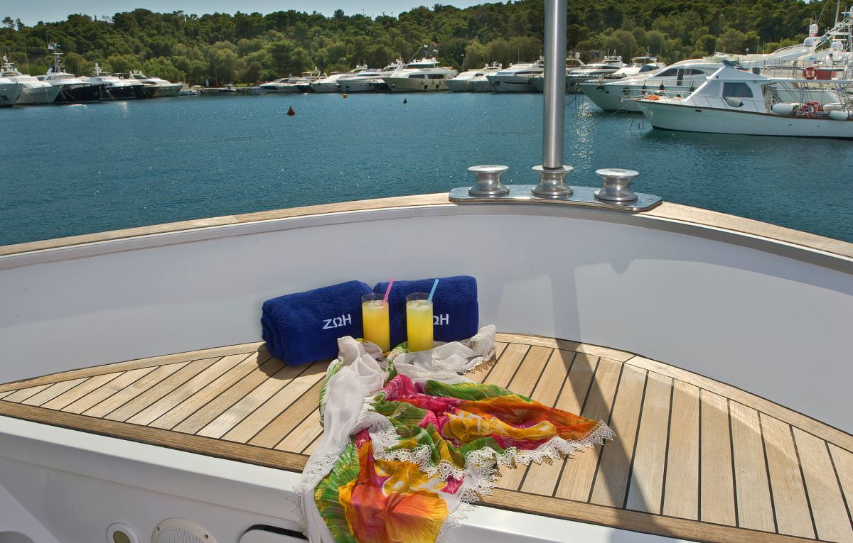 zoi - Yacht Charter Istanbul & Boat hire in Greece & Turkey 6