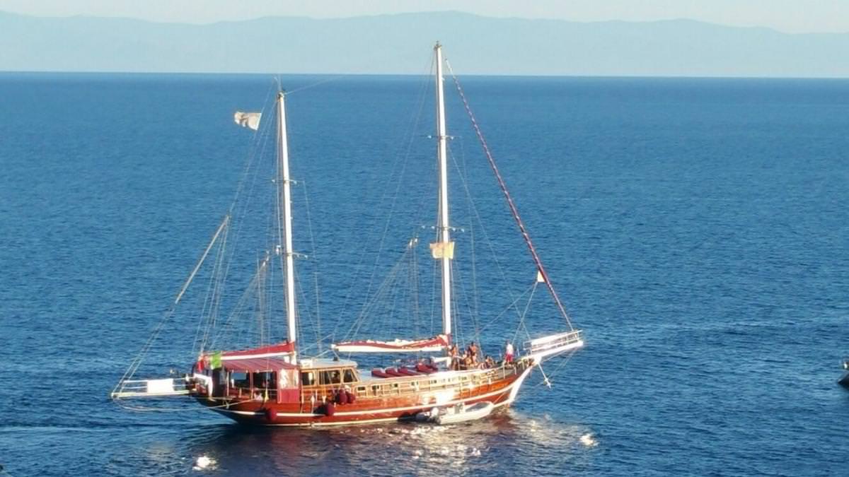 latife sultan - Yacht Charter Positano & Boat hire in Naples/Sicily 1