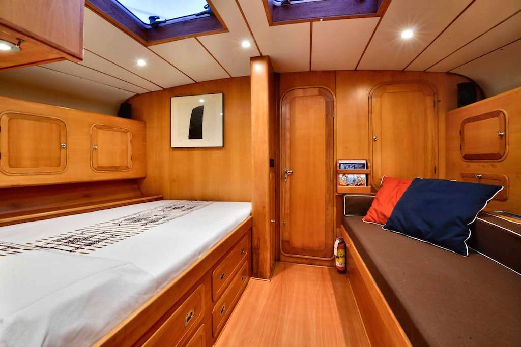 tess - Yacht Charter Porto Pozzo & Boat hire in Riviera, Cors, Sard, Italy, Spain, Turkey, Croatia, Greece 6