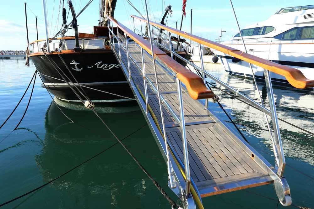 angelique - Yacht Charter Lipari & Boat hire in Naples/Sicily 6