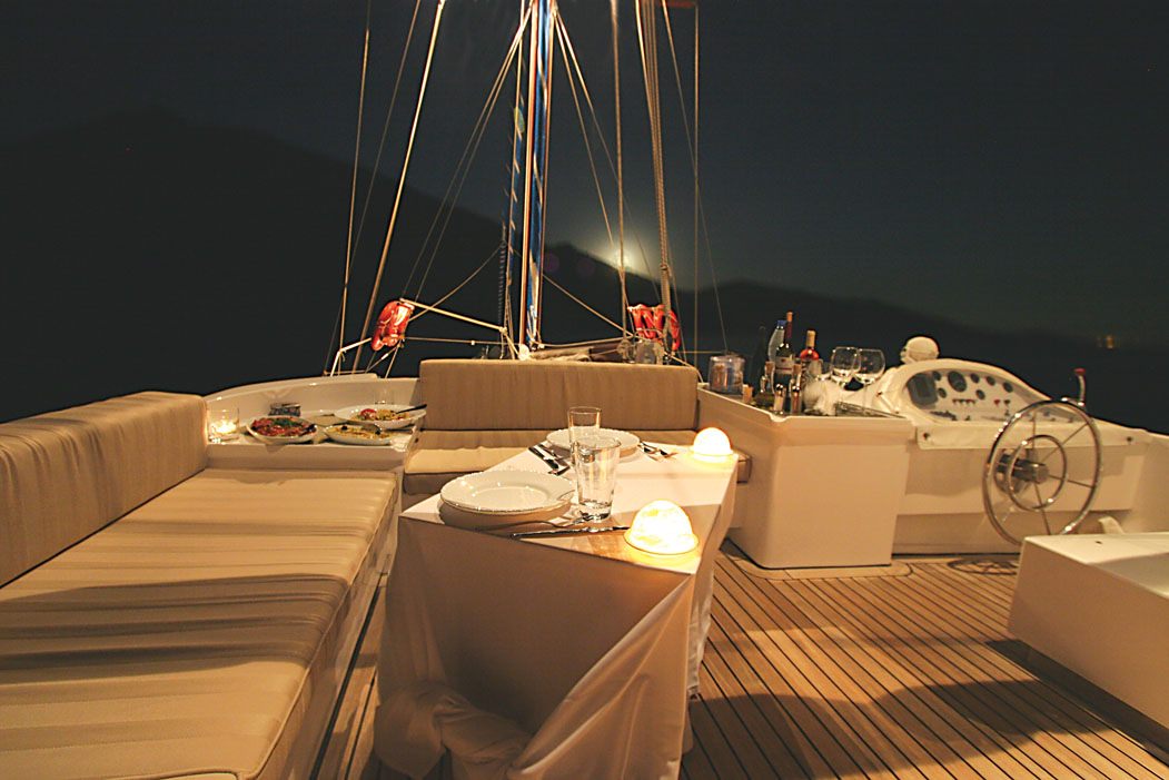 serenity 70 - Yacht Charter Cesme & Boat hire in Greece & Turkey 4