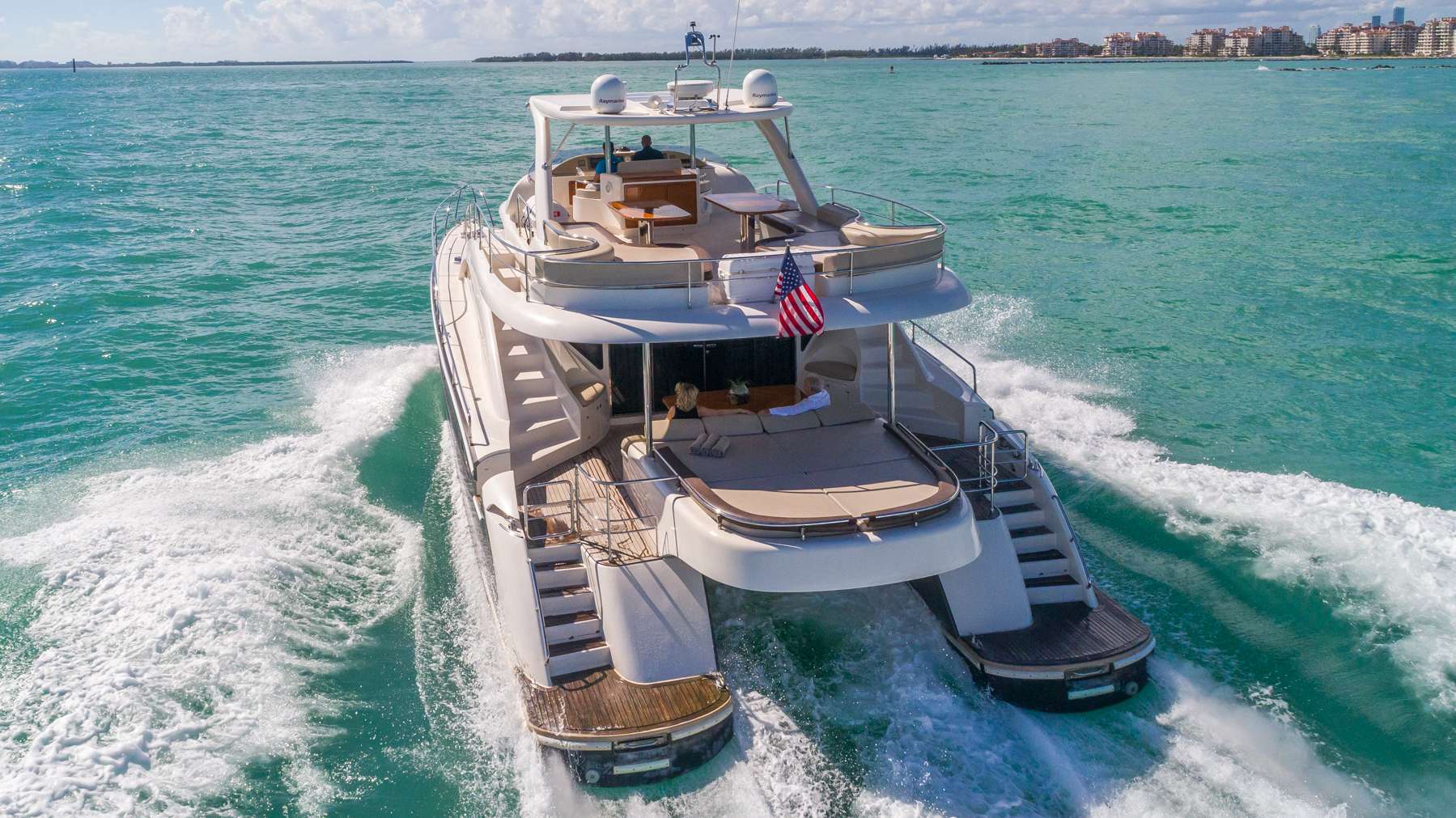 legend &amp; soul - Catamaran Charter USA & Boat hire in Florida & Bahamas 1