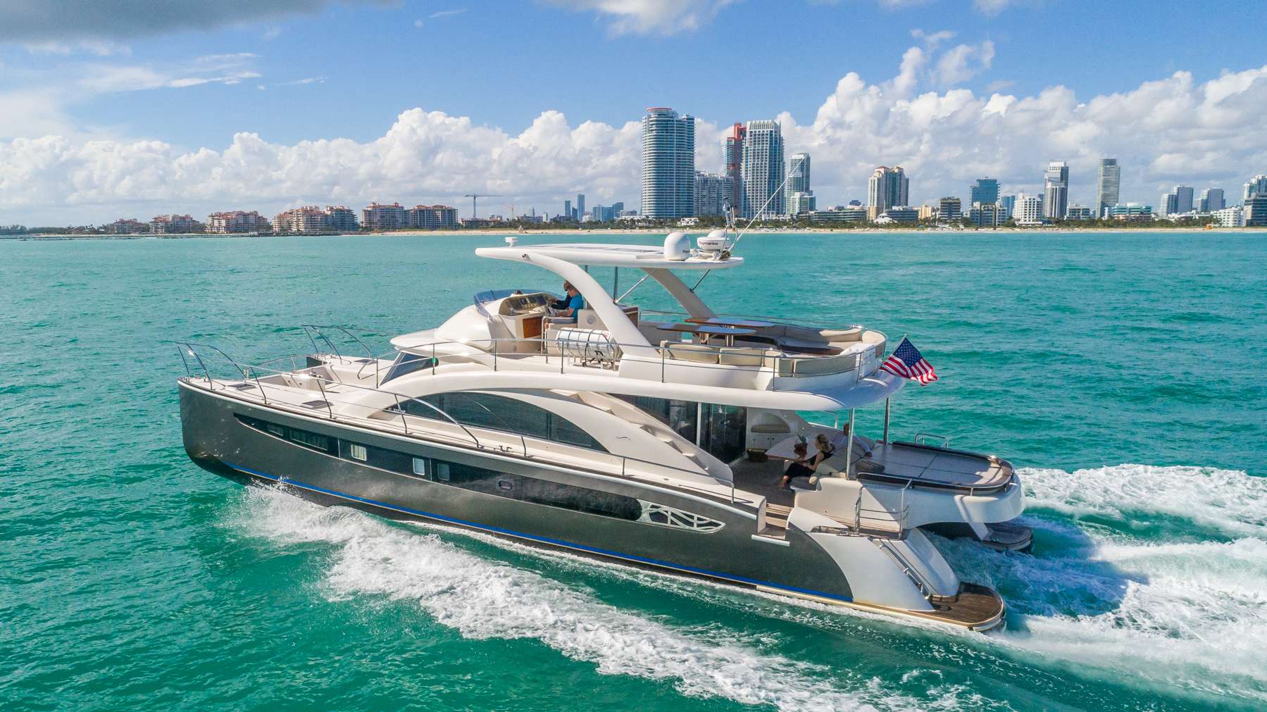 legend &amp; soul - Catamaran Charter USA & Boat hire in Florida & Bahamas 2