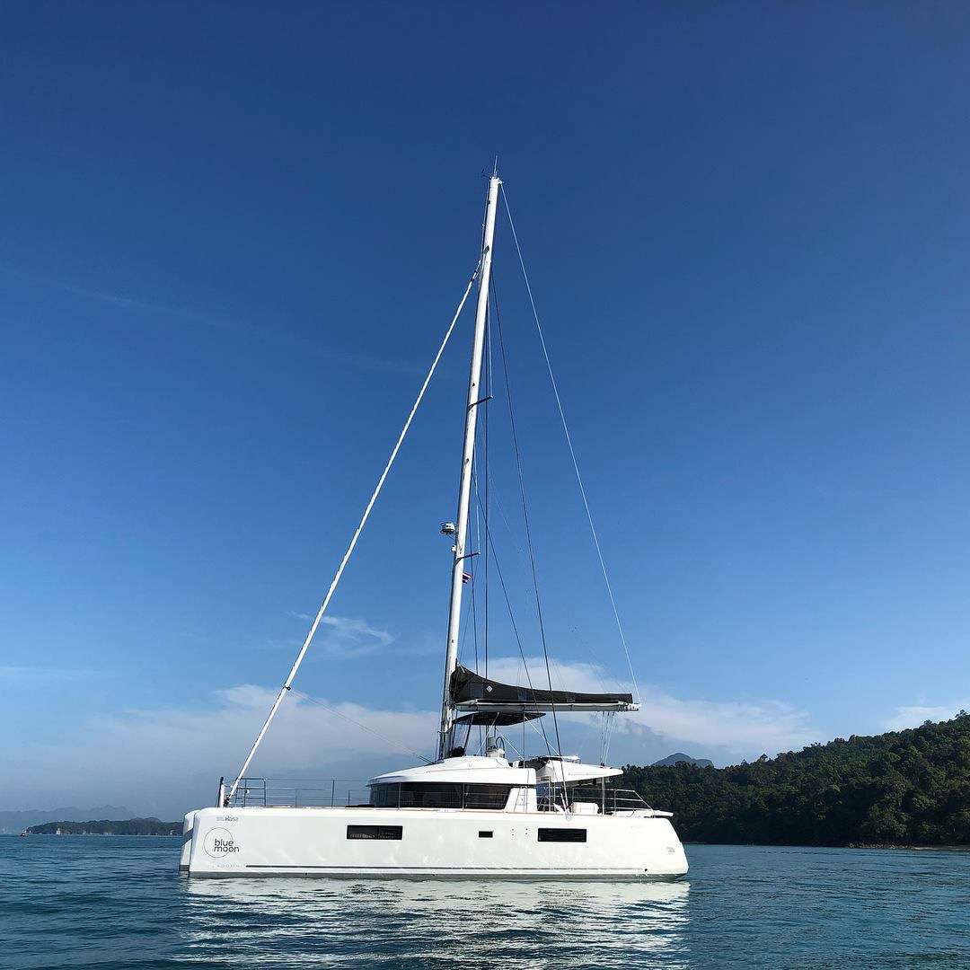 blue moon - Yacht Charter Koh Samui & Boat hire in Indian Ocean & SE Asia 3
