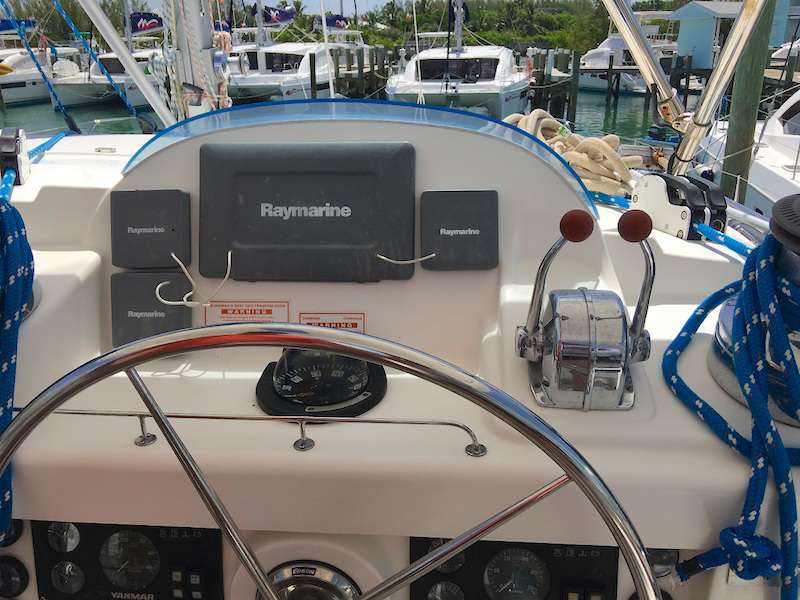 the space between - Catamaran charter Nassau & Boat hire in Florida & Bahamas 5
