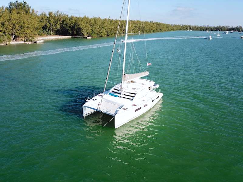 the space between - Catamaran Charter USA & Boat hire in Florida & Bahamas 1