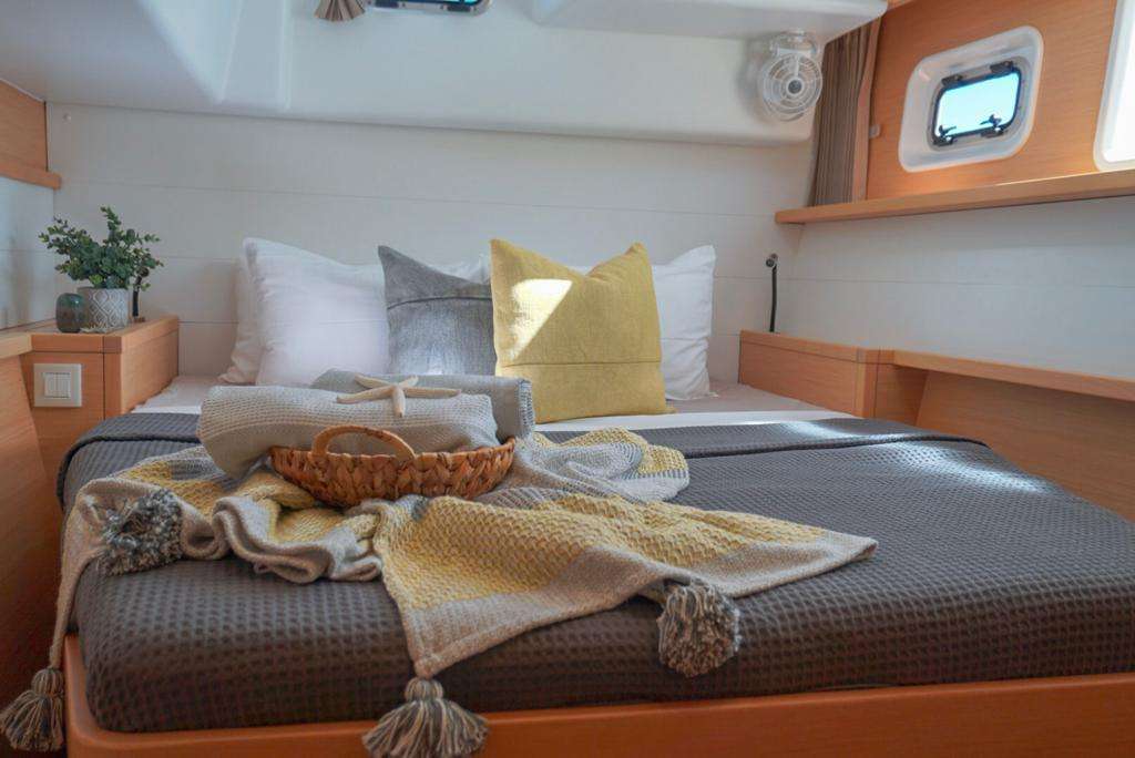 luna - Yacht Charter Antigua & Boat hire in Caribbean 3
