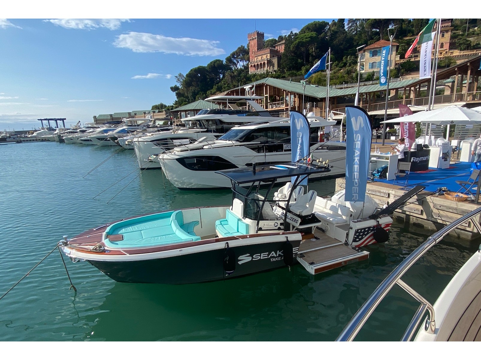 White Shark 285 - Yacht Charter Genova & Boat hire in Italy Italian Riviera La Spezia Province La Spezia Porto Mirabello 3