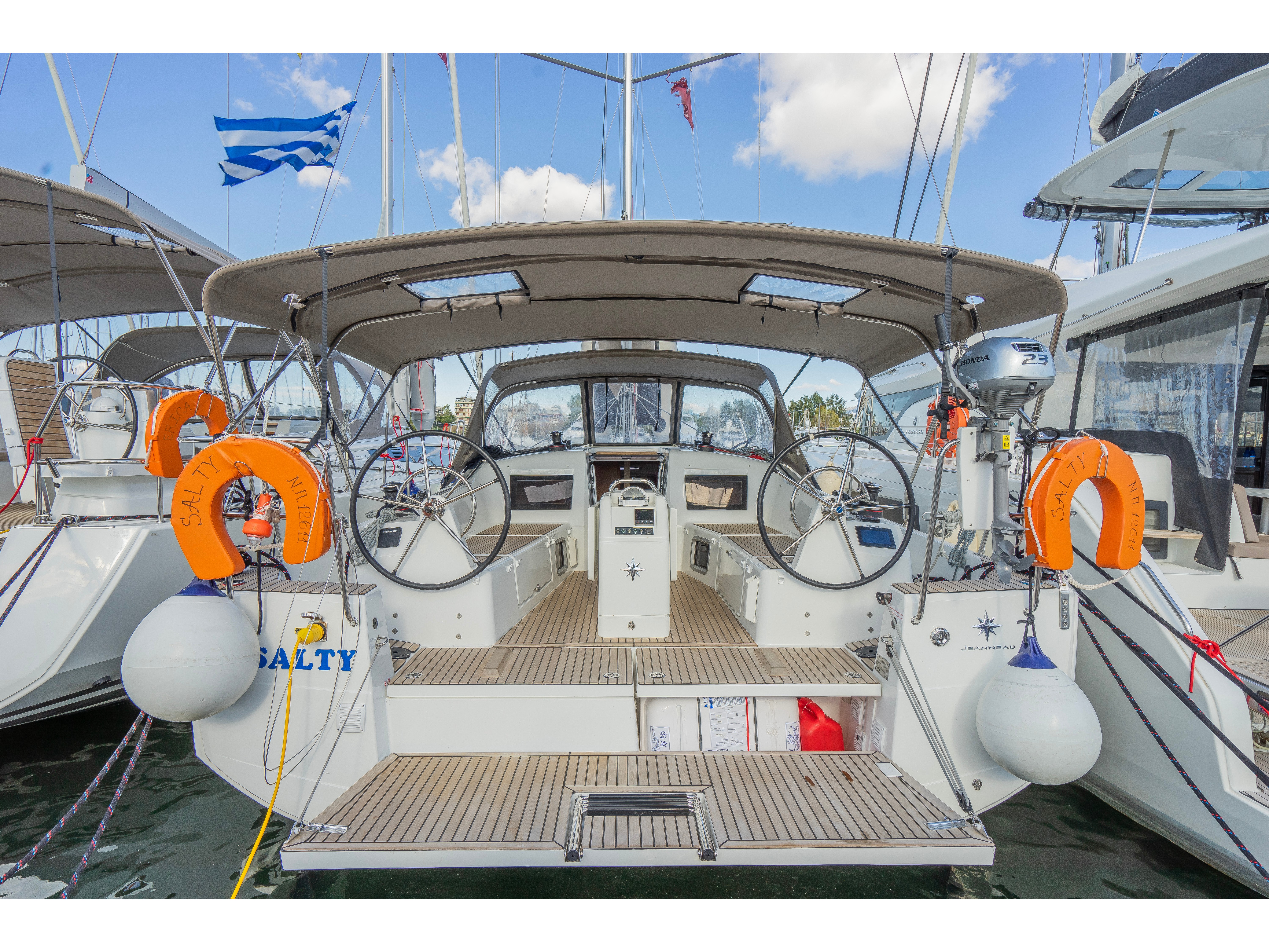 Sun Odyssey 410 - Yacht Charter Paros & Boat hire in Greece Cyclades Islands Paros Paros Piso Livadi Port 2