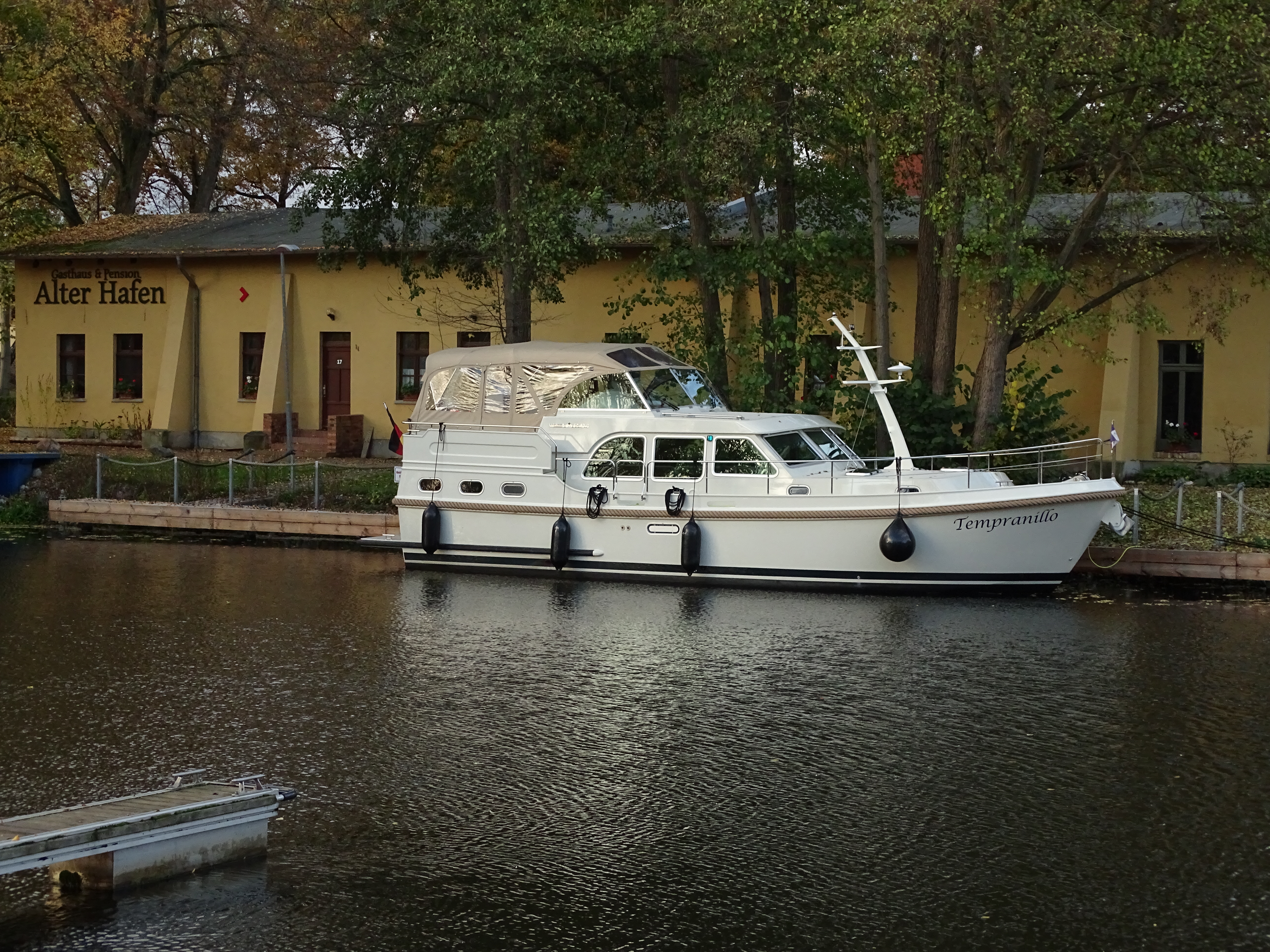 Linssen Grand Sturdy 40.0 AC - Yacht Charter Zehdenick & Boat hire in Germany Zehdenick-Mildenberg Marina Alter Hafen 2