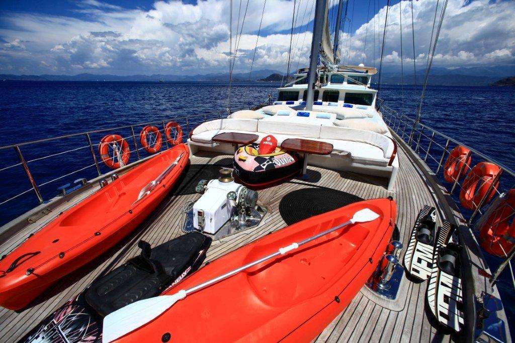 ece arina - Yacht Charter Thasos & Boat hire in Greece 4