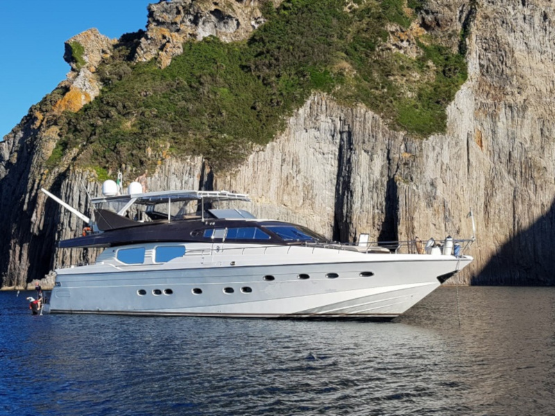 Posillipo Technema 98 - Motor Boat Charter Sardinia & Boat hire in Italy Sardinia Costa Smeralda Cannigione Cannigione 1