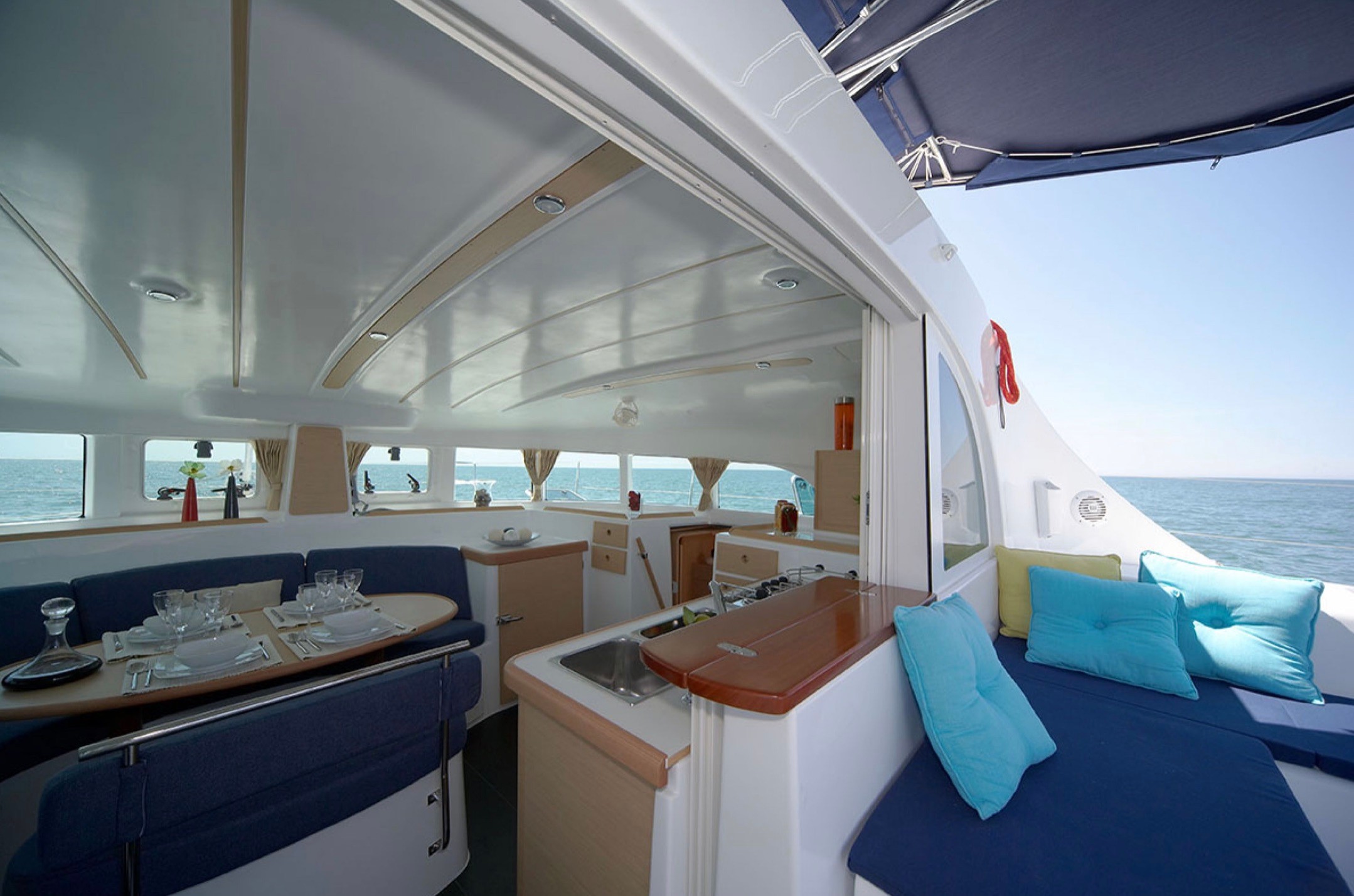 Lagoon 380 S2 Owner Version - Yacht Charter Tahiti & Boat hire in French Polynesia Society Islands Tahiti Papeete Papeete 4