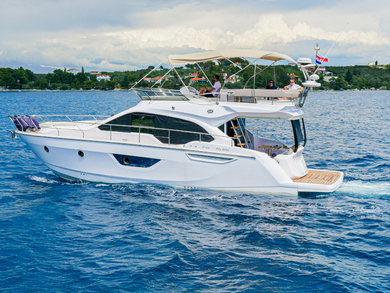 Sessa Fly 47 - Yacht Charter Podstrana & Boat hire in Croatia Split-Dalmatia Split Podstrana Marina Lav 4