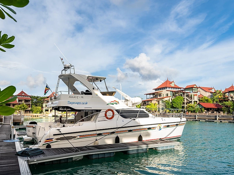 Afri-Cat 420 - Motor Boat Charter Seychelles & Boat hire in Seychelles Mahe, Victoria Eden Island Marina 1