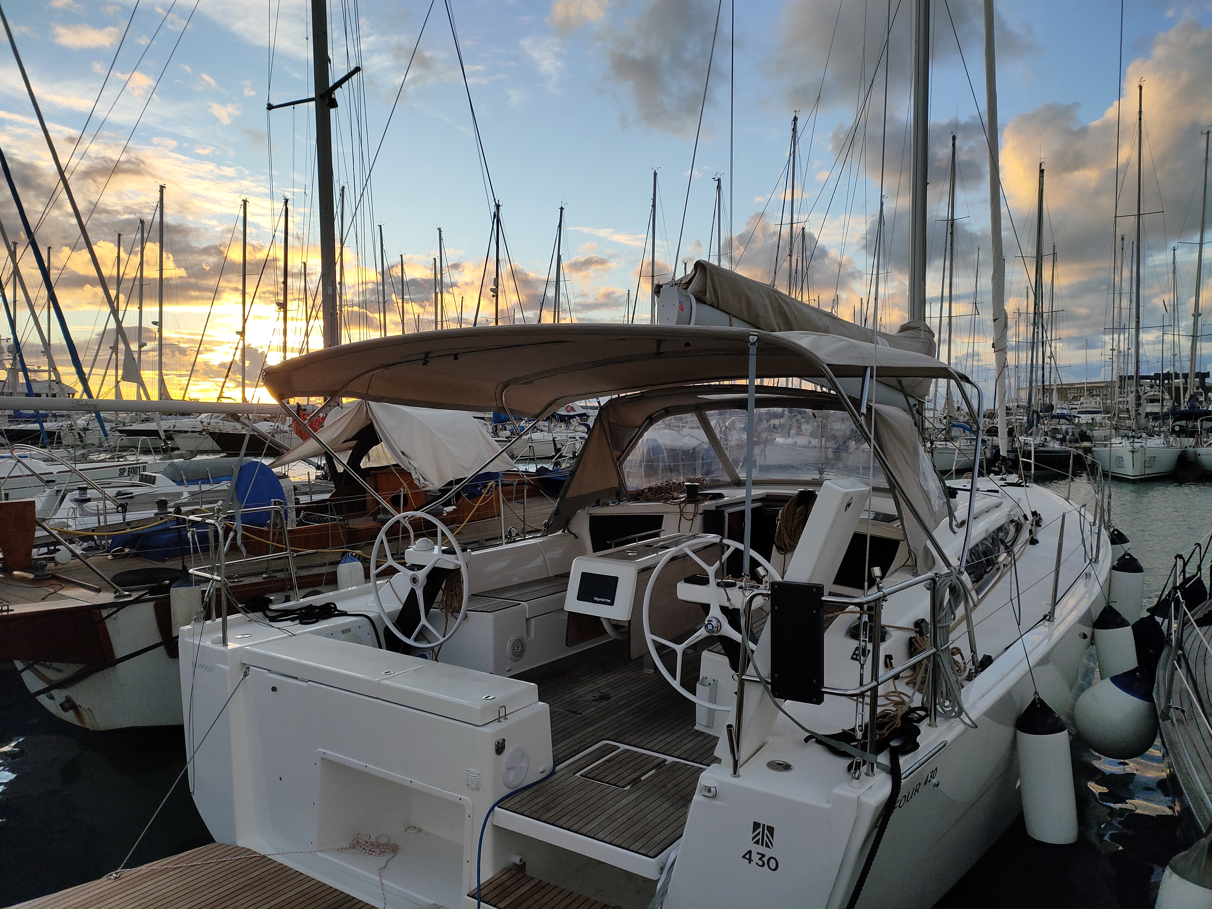 Dufour 430 - Location de Yachts en Italie & Boat hire in Italy Sicily Aeolian Islands Furnari Marina Portorosa 1