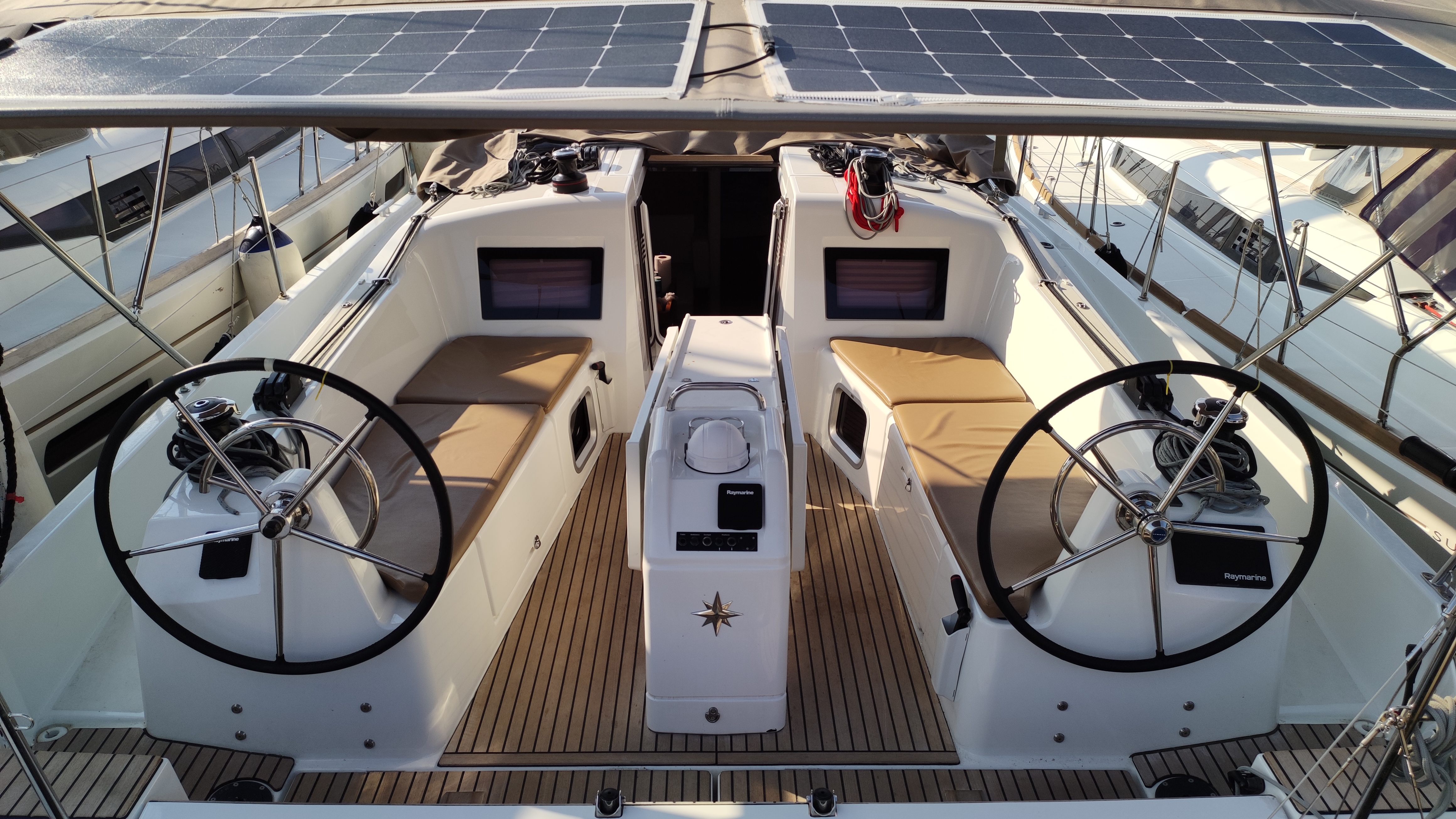 Sun Odyssey 410 - Yacht Charter Skopelos & Boat hire in Greece Sporades Skopelos Loutraki Harbour 5