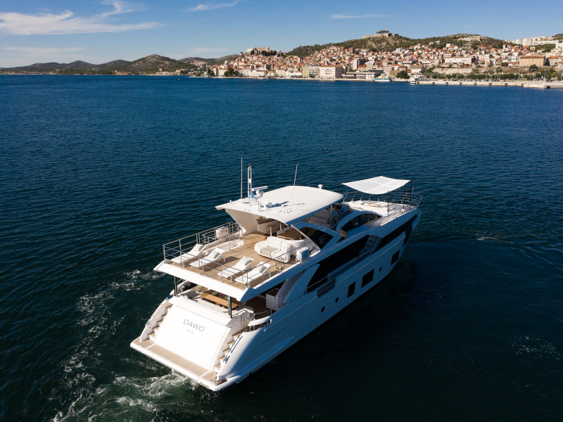 Azimut Grande 27 - Superyacht charter Croatia & Boat hire in Croatia Šibenik Marina Mandalina 4