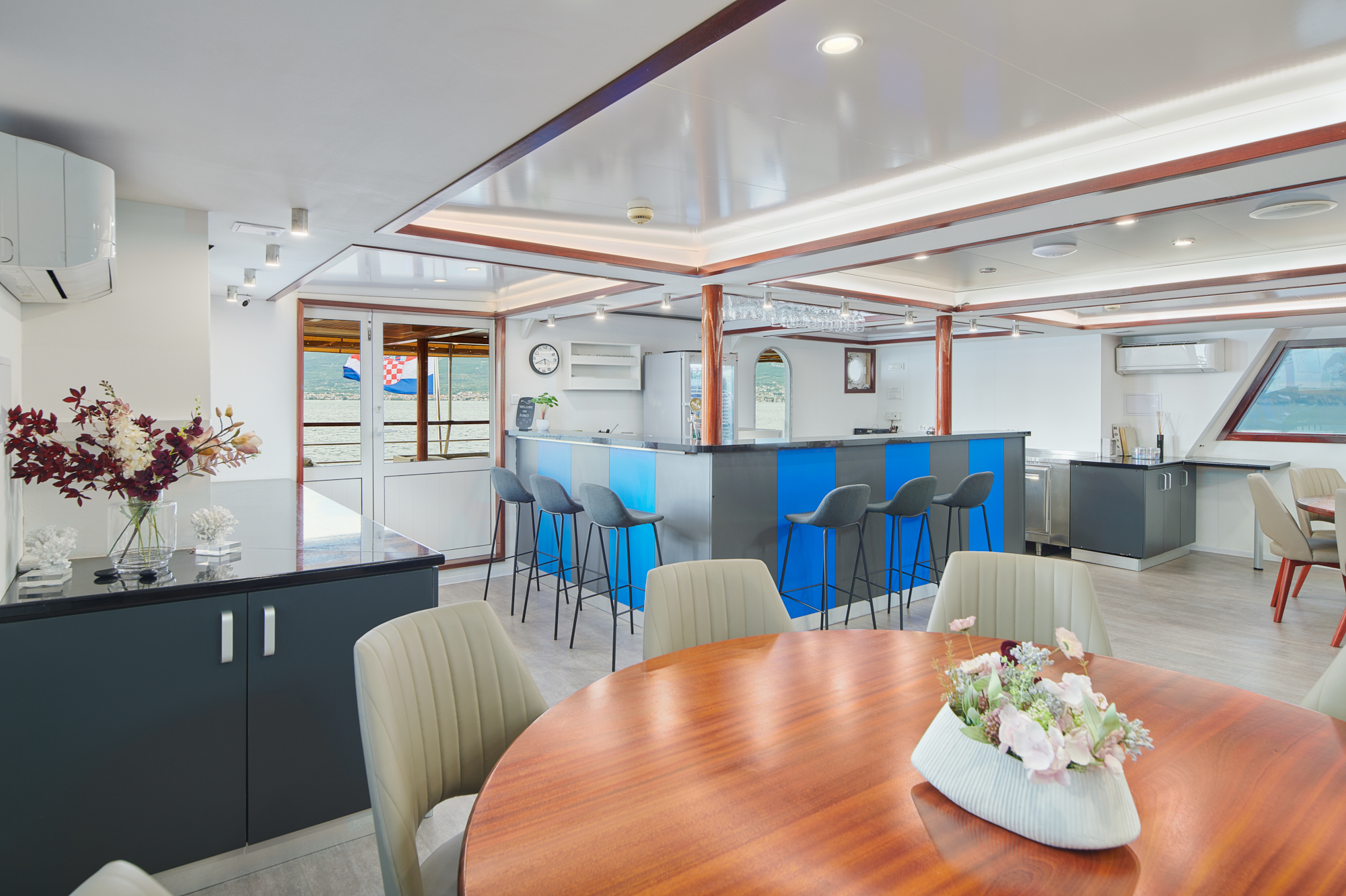 Motoryacht - Superyacht charter Croatia & Boat hire in Croatia Split-Dalmatia Split Split Port of Split 6