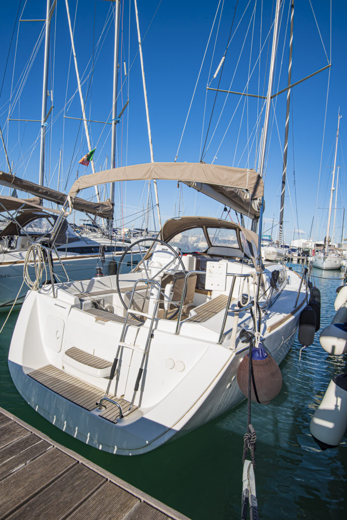 Sun Odyssey 33i - Yacht Charter San Vincenzo & Boat hire in Italy San Vincenzo Marina di San Vincenzo 5