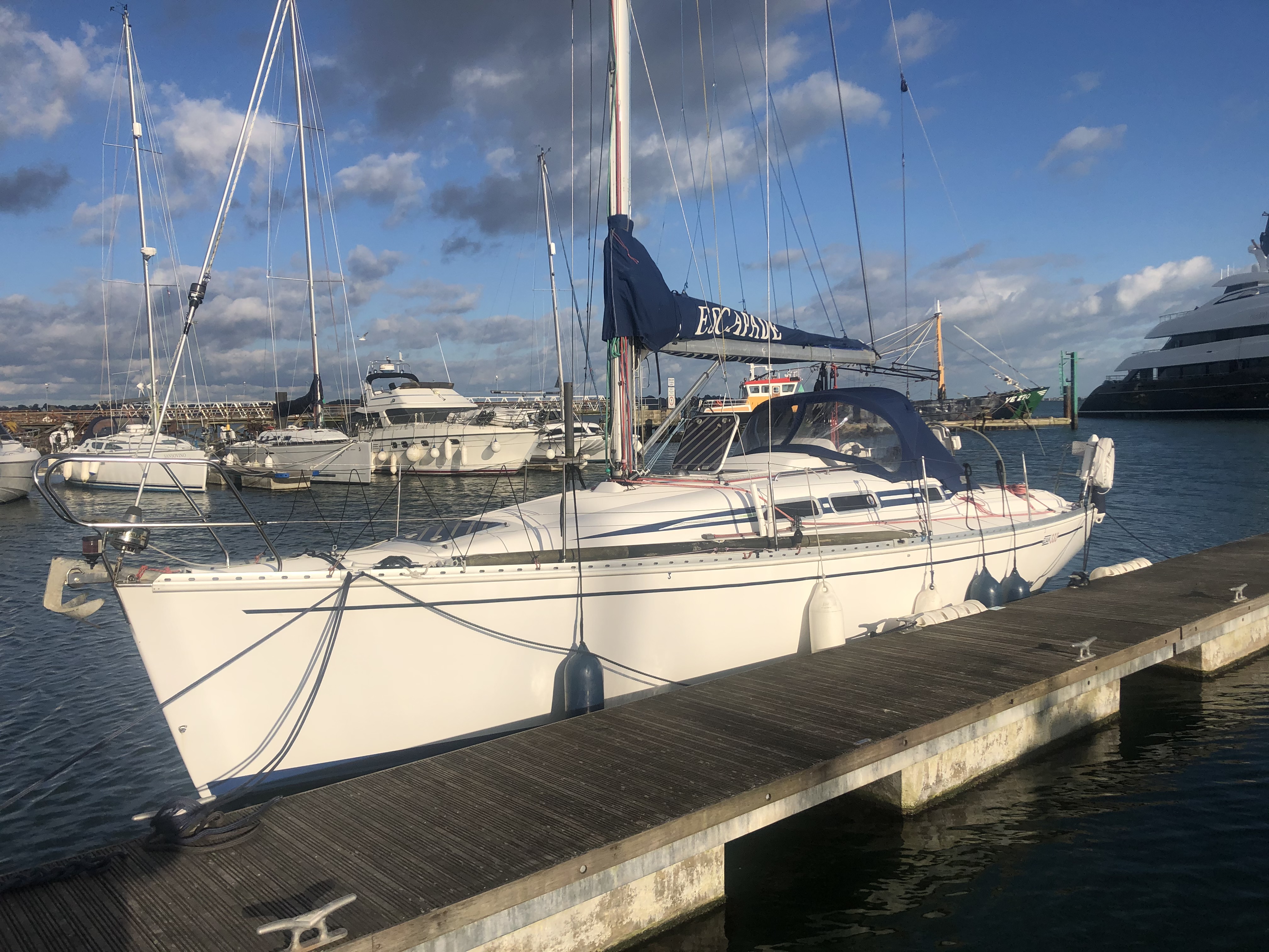 Elan 333 - Yacht Charter Poole & Boat hire in United Kingdom England Poole Poole Quay Boat Haven 6