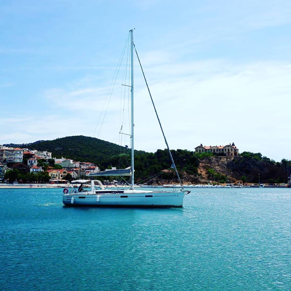 Oceanis 45 - 4 cab. - Yacht Charter Thasos & Boat hire in Greece Northern Greece Kavala Thasos Limenas Port Thassos 4