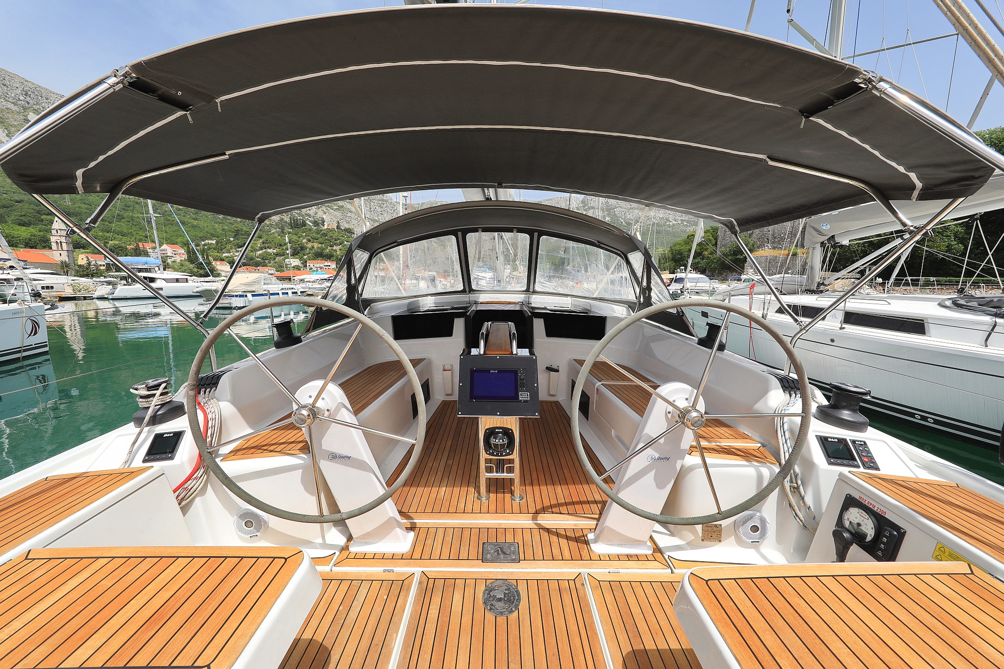 Hanse 418 - 3 cab. - Yacht Charter Komolac & Boat hire in Croatia Dubrovnik-Neretva Dubrovnik Komolac ACI Marina Dubrovnik 4