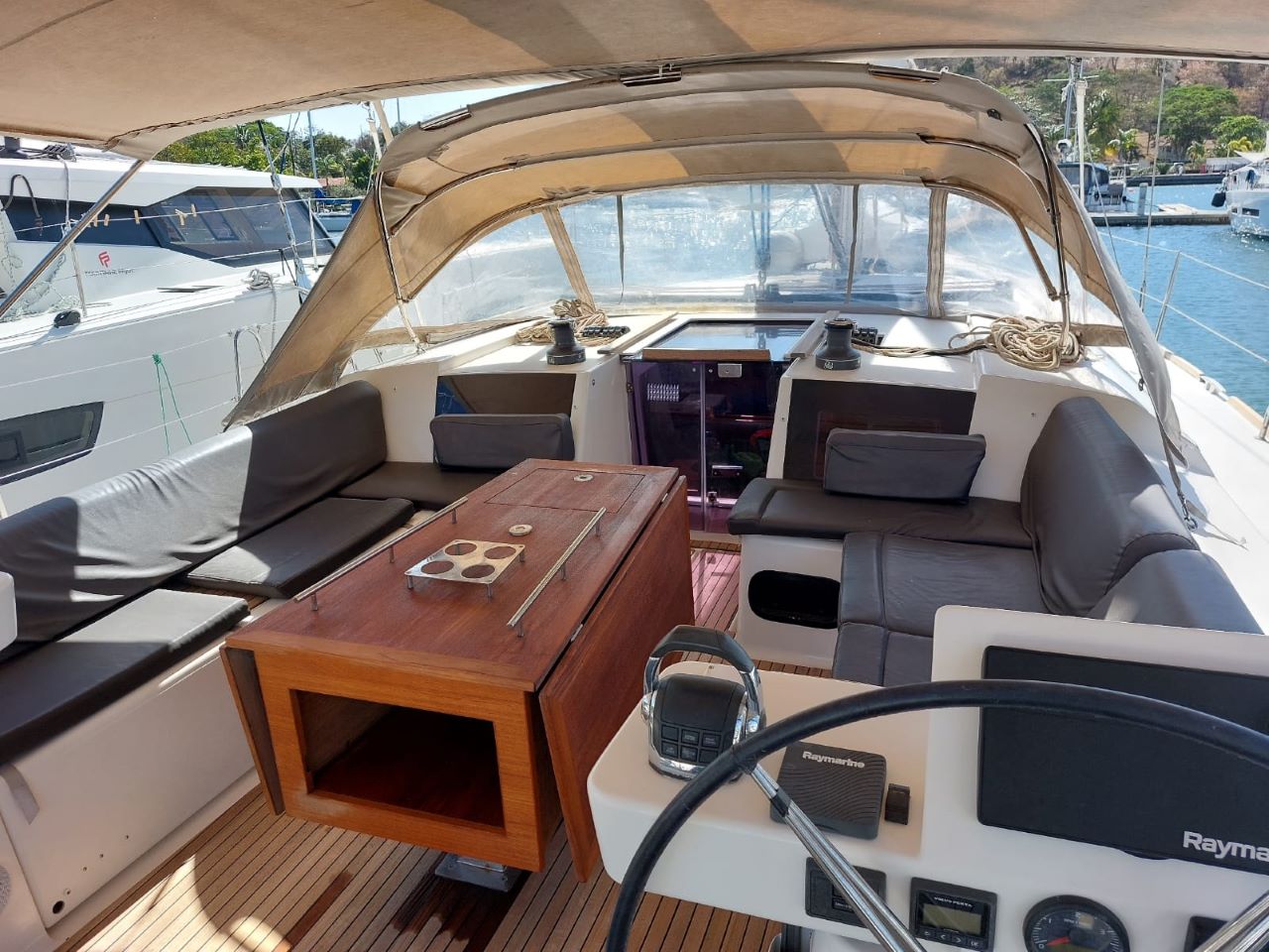 Dufour 520 GL - Yacht Charter Guadeloupe & Boat hire in Guadeloupe Pointe a Pitre Marina de Bas du Fort 4