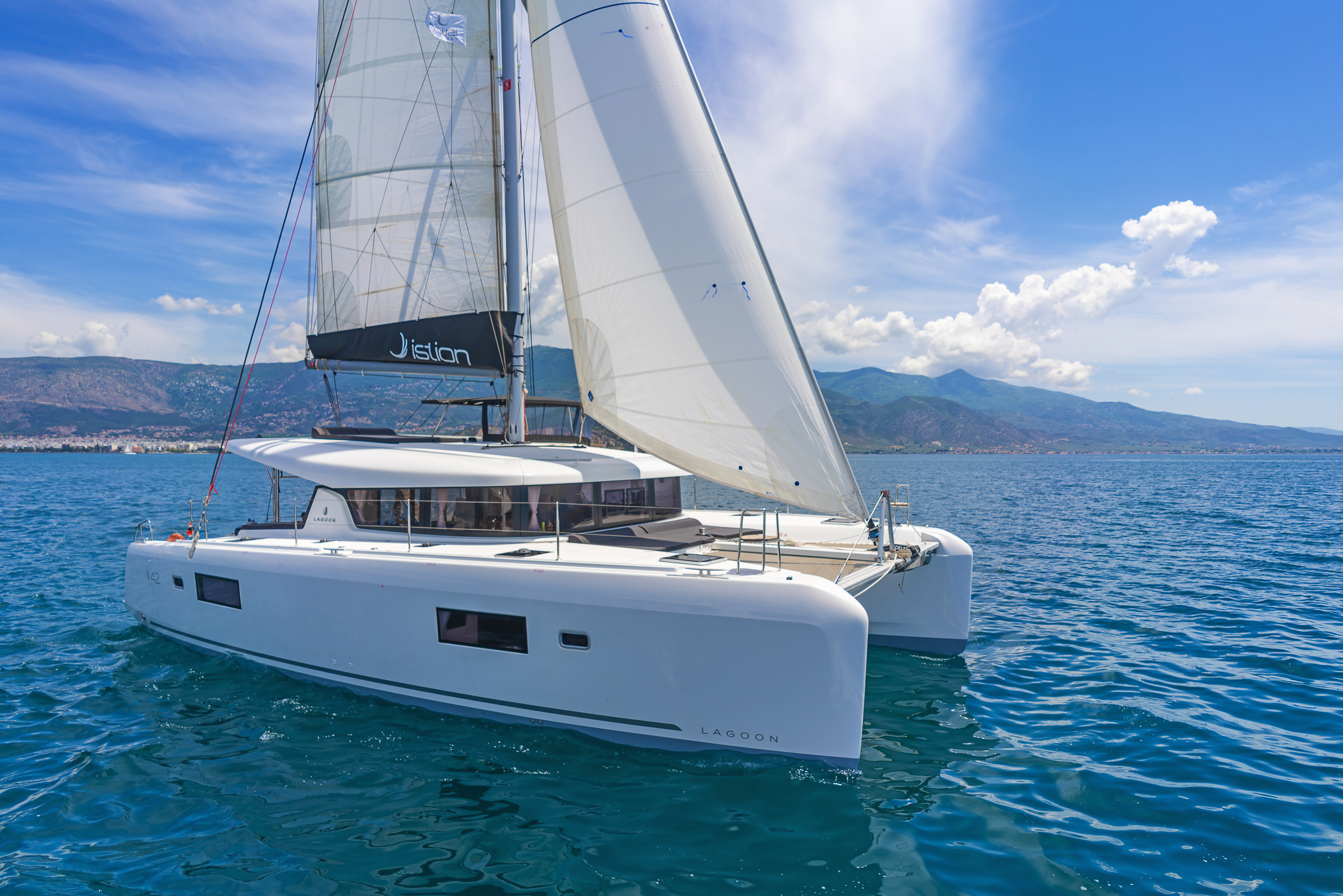 Lagoon 42 - 4 + 2 cab. - Yacht Charter Athens & Boat hire in Greece Athens and Saronic Gulf Athens Alimos Alimos Marina 2