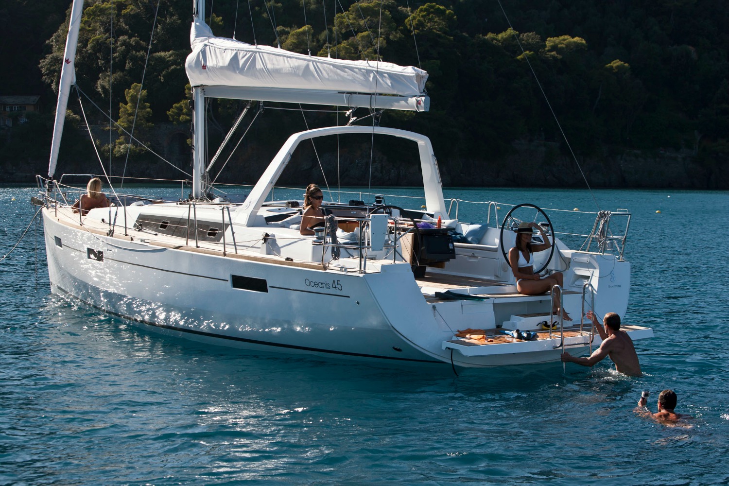 Oceanis 45 - 4 cab. - Yacht Charter Lefkada & Boat hire in Greece Ionian Sea South Ionian Lefkada Lefkas Lefkas Marina 5