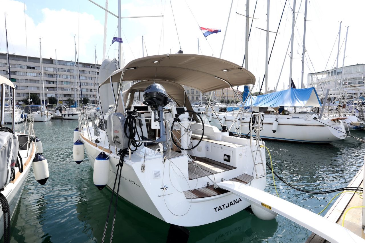 Sun Odyssey 319 - Yacht Charter Pula & Boat hire in Croatia Istria and Kvarner Gulf Pula Pula ACI Marina Pula 1