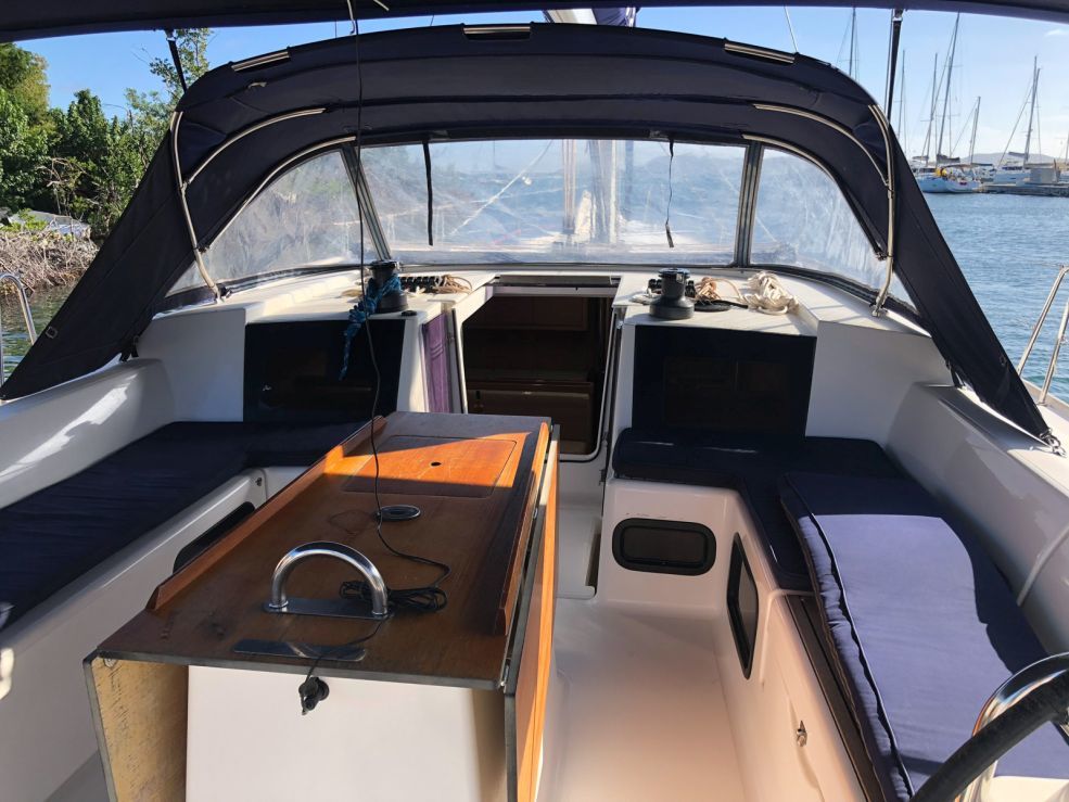 Dufour 500 GL - 5 cab. - Sailboat Charter Guadeloupe & Boat hire in Guadeloupe Pointe a Pitre Marina de Bas du Fort 5