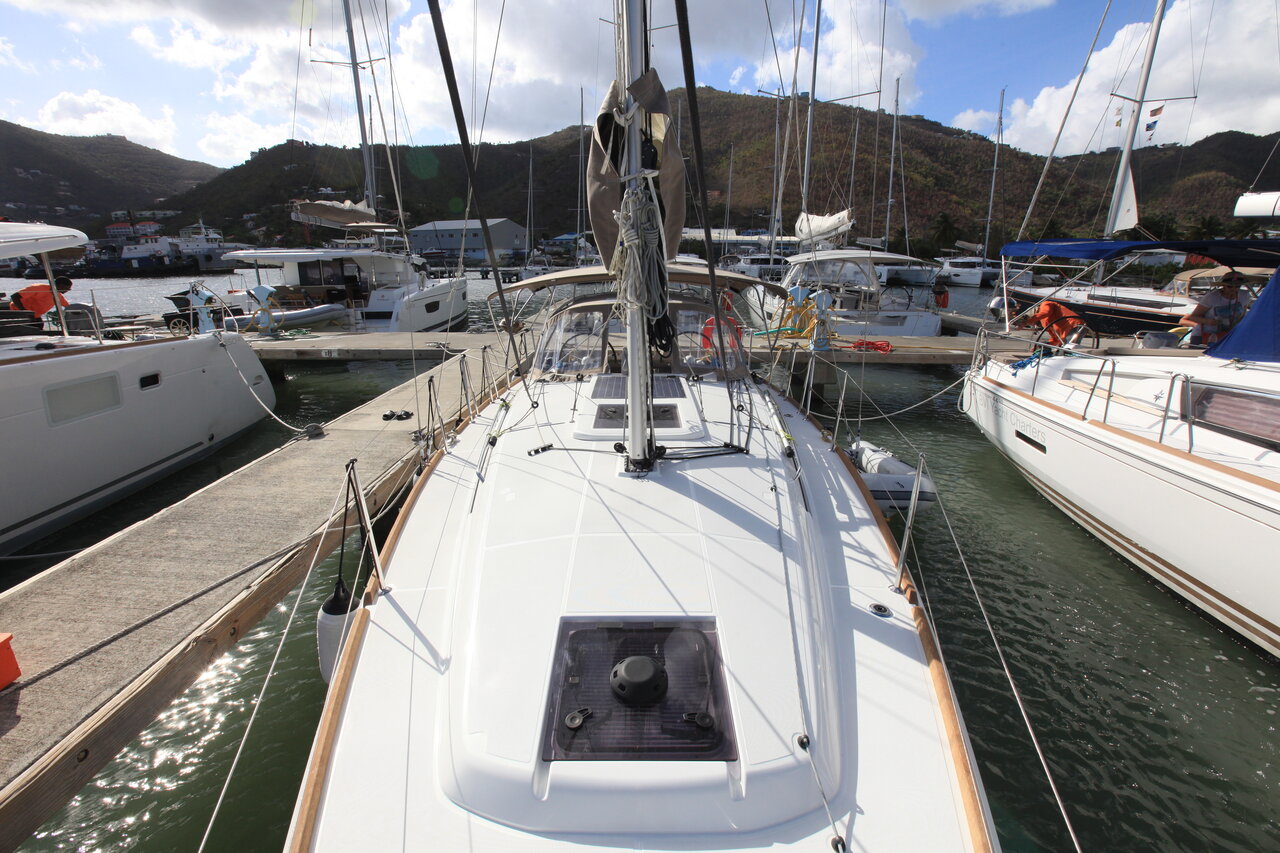 Sun Odyssey 349 - 2 cab. - Sailboat Charter British Virgin Islands & Boat hire in British Virgin Islands Tortola Road Town Joma Marina 5