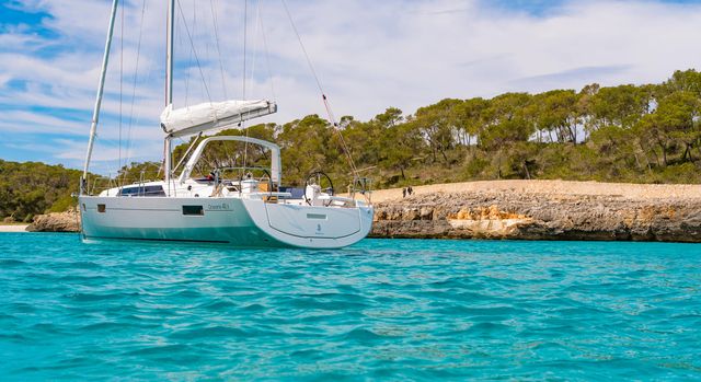 Oceanis 41.1 - Yacht Charter Lefkada & Boat hire in Greece Ionian Sea South Ionian Lefkada Lefkas Lefkas Marina 6