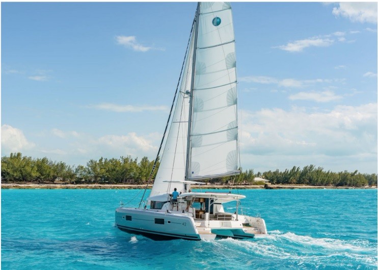 Lagoon 42 - 4 + 2 cab. - Catamaran Charter Antigua & Boat hire in Antigua and Barbuda Bolans, Antigua Jolly Harbour Marina 4