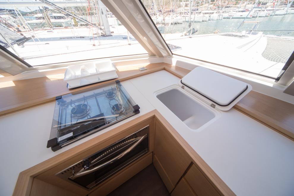 Nautitech 46 Fly - Yacht Charter Toulon & Boat hire in France French Riviera Toulon Saint-Mandrier-sur-Mer Port Pin Rolland 5