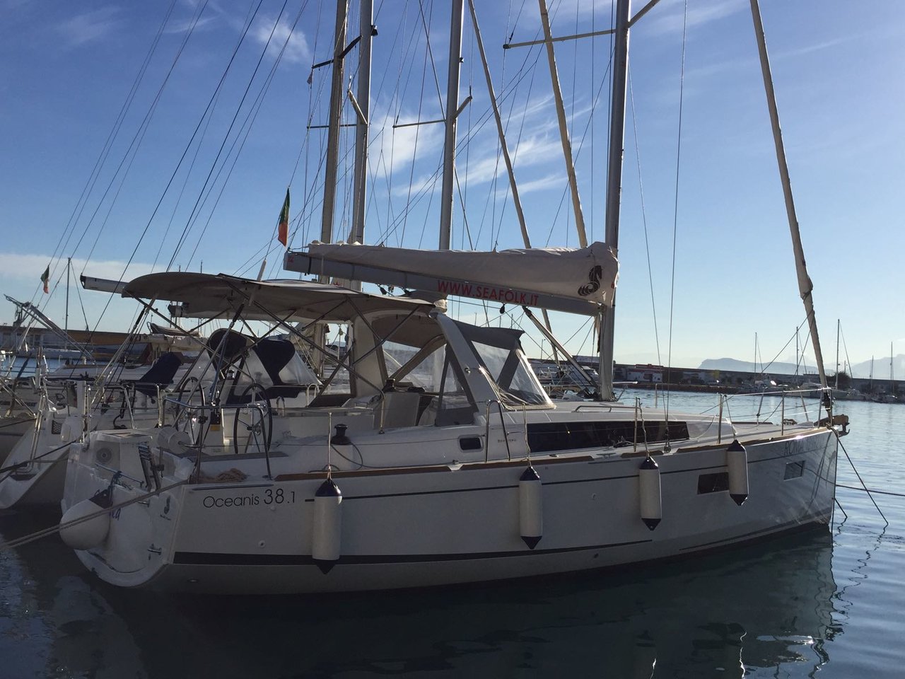 Oceanis 38.1 - Yacht Charter Marsala & Boat hire in Italy Sicily Aegadian Islands Marsala Marsala Marina 4