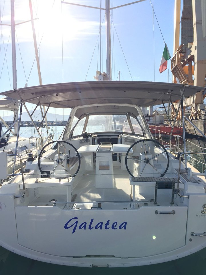 Oceanis 38.1 - Yacht Charter Marsala & Boat hire in Italy Sicily Aegadian Islands Marsala Marsala Marina 5