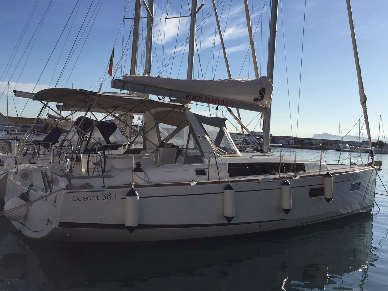 Oceanis 38.1 - Yacht Charter Marsala & Boat hire in Italy Sicily Aegadian Islands Marsala Marsala Marina 6