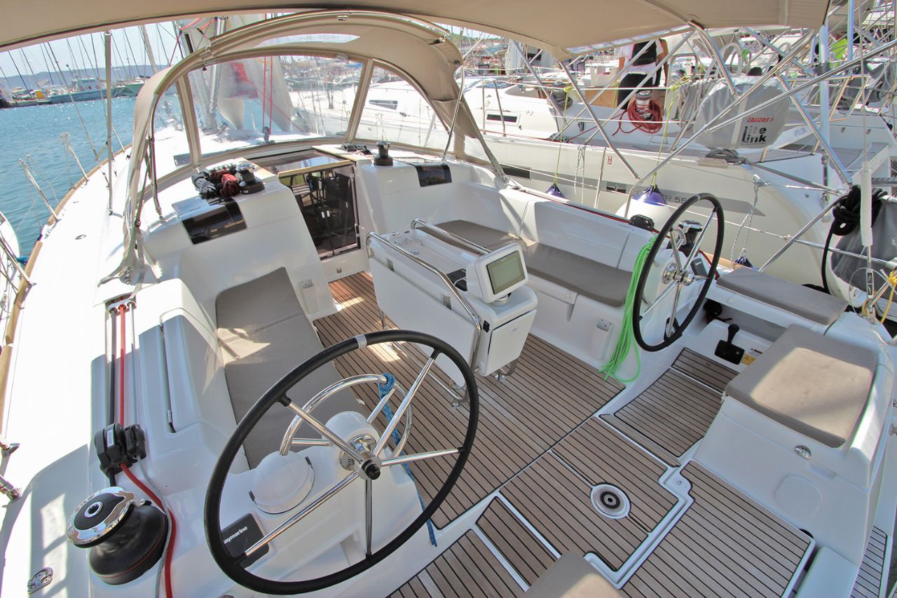 Sun Odyssey 449 - Catamaran charter Ibiza & Boat hire in Greece Athens and Saronic Gulf Lavrion Lavrion Main Port 3