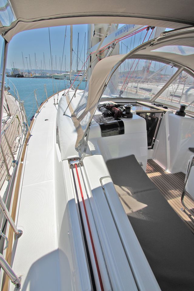Sun Odyssey 449 - Yacht Charter Angra do Heroismo & Boat hire in Greece Athens and Saronic Gulf Lavrion Lavrion Main Port 6