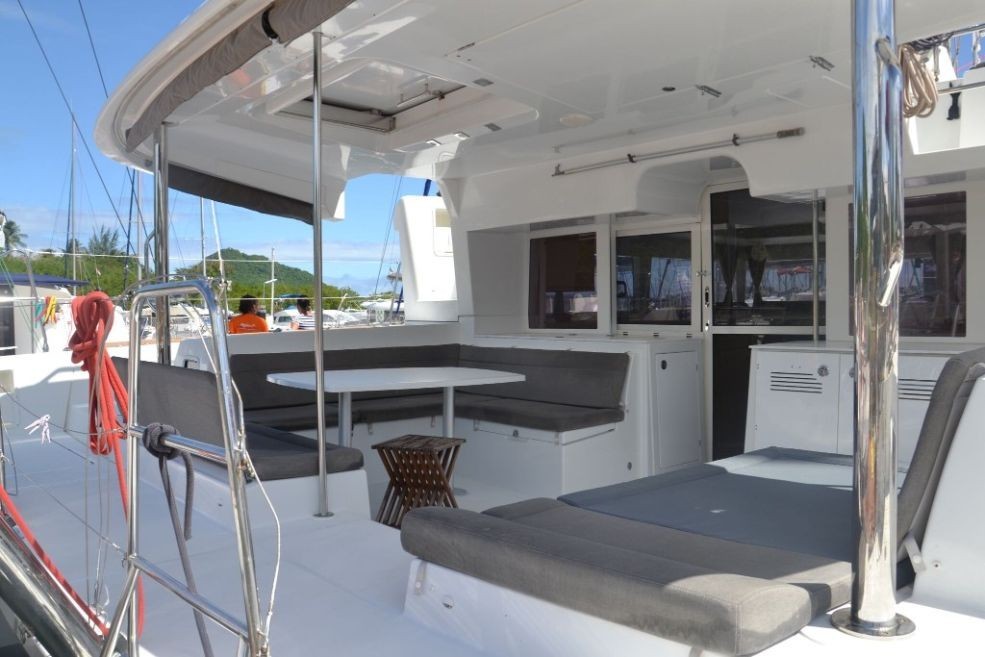 Lagoon 450 - 4 + 2 cab. - Yacht Charter Martinique & Boat hire in Martinique Le Marin Marina du Marin 3